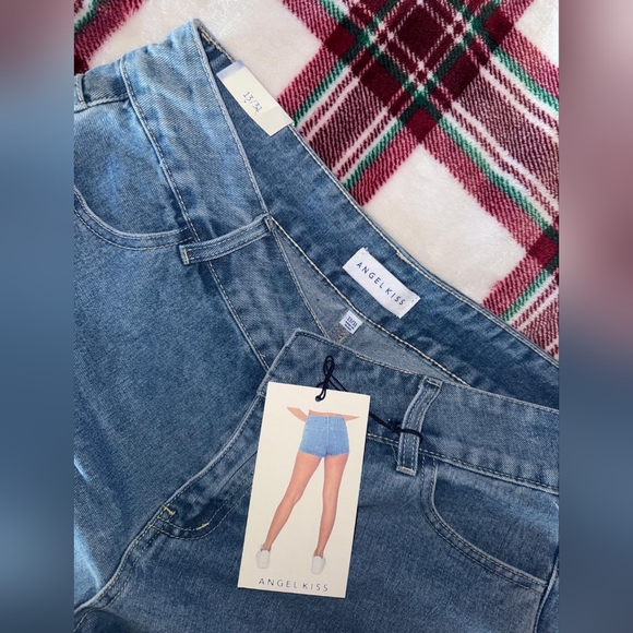 NWT SHORT JEAN ANGEL KISS SIZE 13/31 - Picture 5 of 5